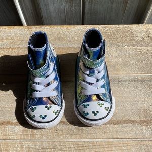 Chuck Taylor baby shoes! Embellished with SWAROVSKI crystals. Mickey Mouse
